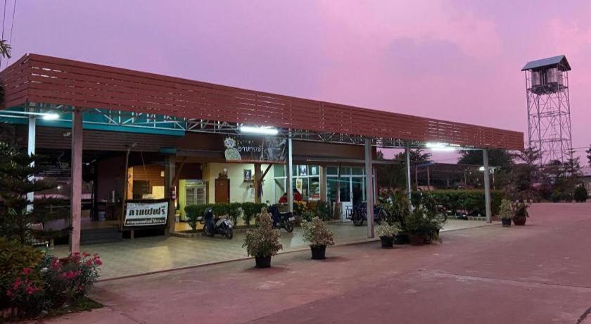 Prakaithong Hotel Amphoe Sawang Daen Din Eksteriør billede