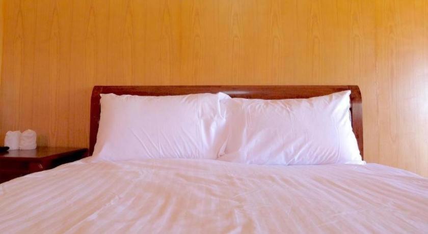 Prakaithong Hotel Amphoe Sawang Daen Din Eksteriør billede