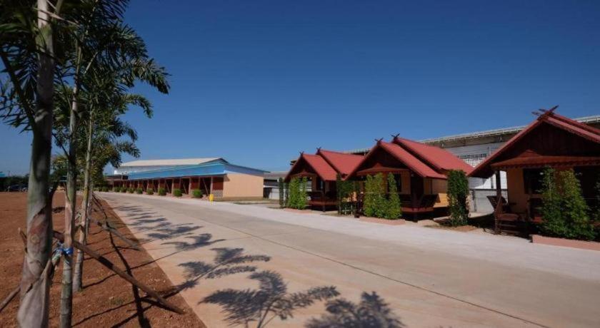 Prakaithong Hotel Amphoe Sawang Daen Din Eksteriør billede