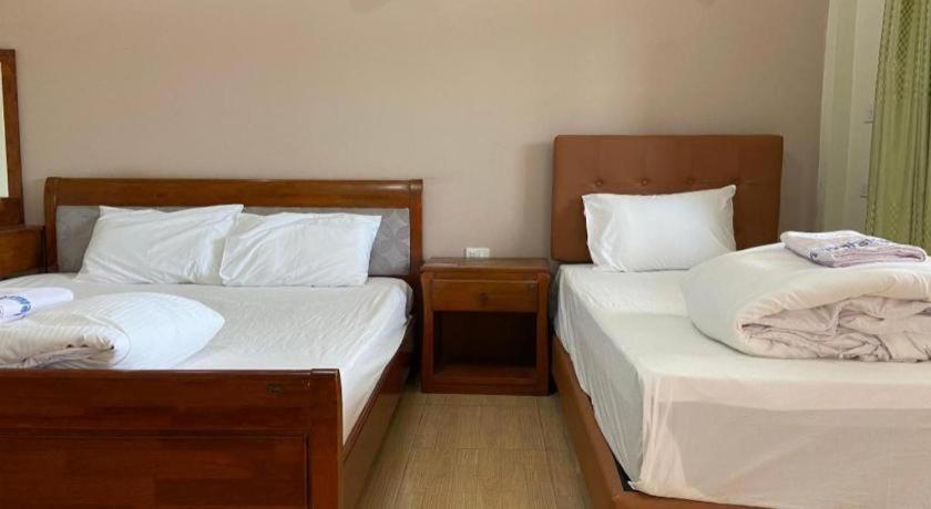 Prakaithong Hotel Amphoe Sawang Daen Din Eksteriør billede